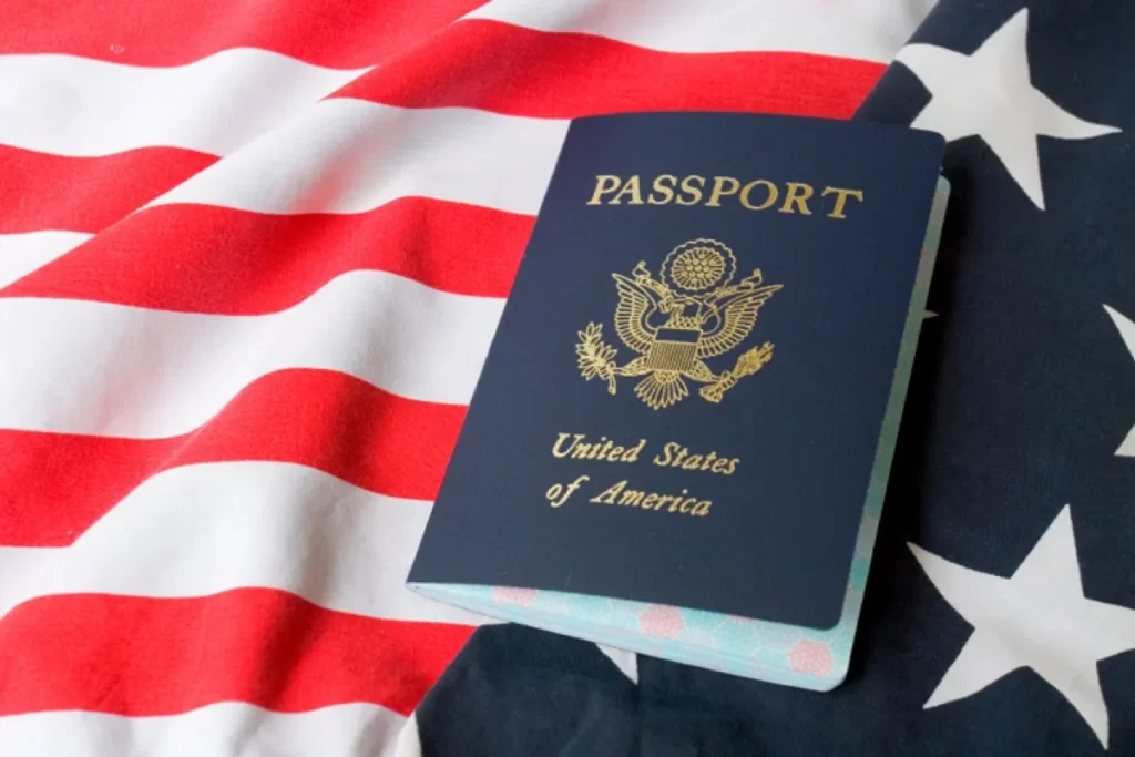 ПОЛУЧЕНИЕ ГРАЖДАНСТВА США И ПОМОЩЬ ИММИГРАЦИОННОГО АДВОКАТА