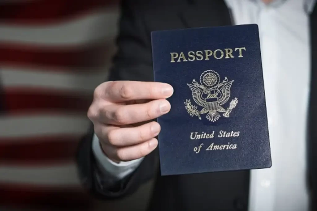 Нелегальная иммиграция в США и рейды иммиграционной полиции: что делать если Вас задержат